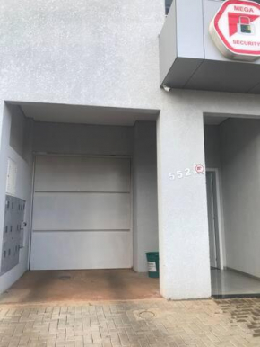 Casa com 2 quartos agradáveis com ar condicionado